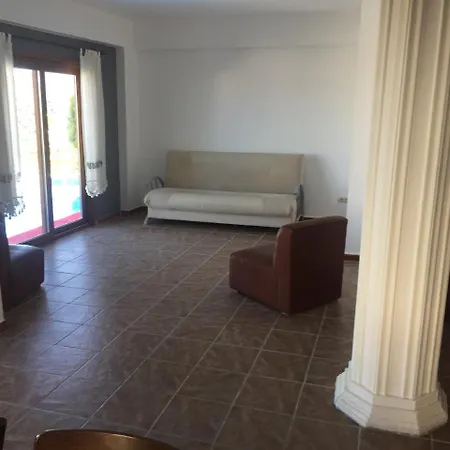 Elegant Villas 2/10