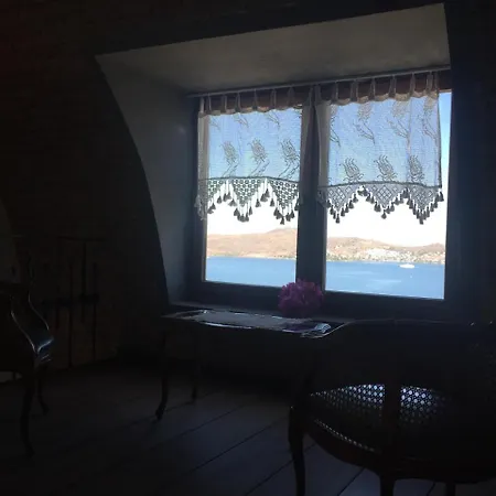Elegant Villas 2/10