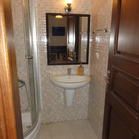 Elegant Villas 2/10 *