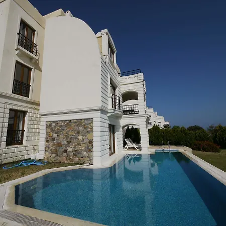 Elegant Villas 2/10 * Bodrum